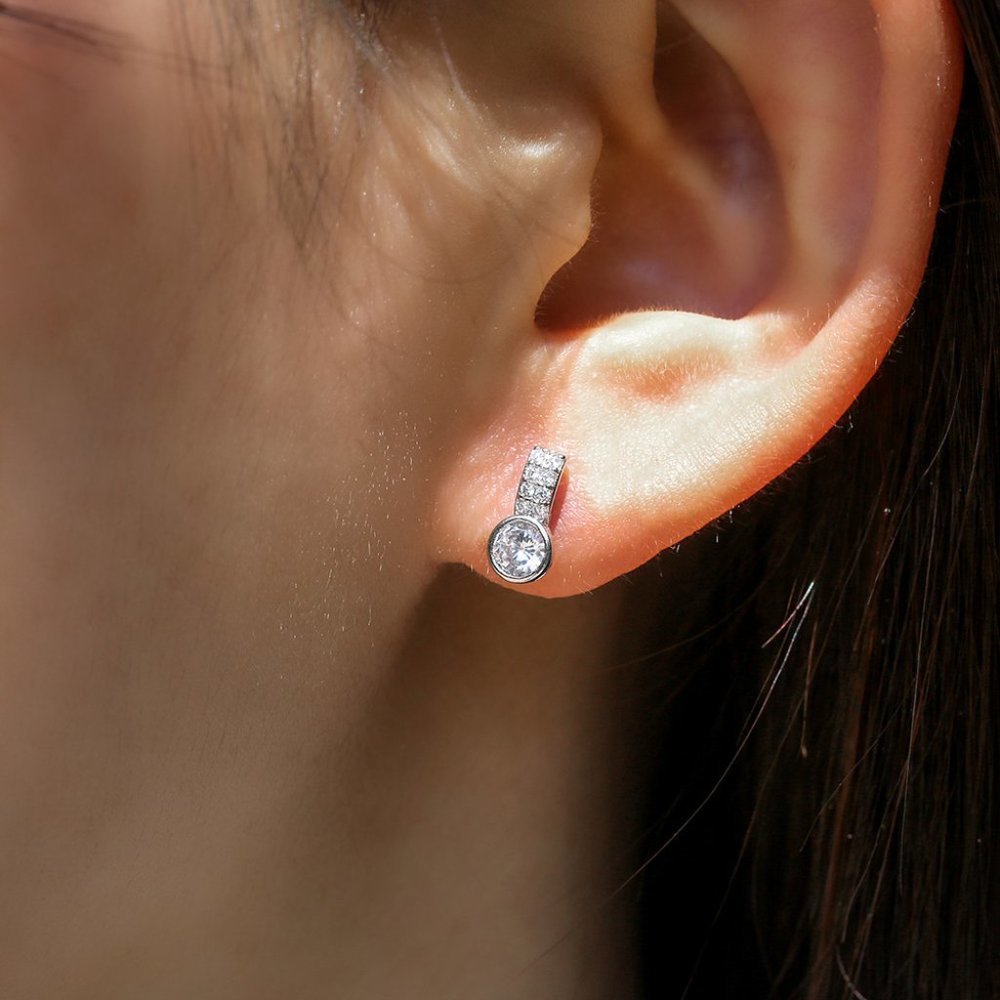 - 💕 Super Shiny Double Row CZ New Trends Stud Earrings, GPMB1449 - Picture 5 of 6